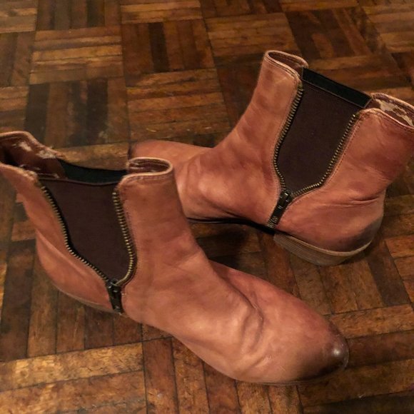 Sam Edelman booties - Picture 1 of 1